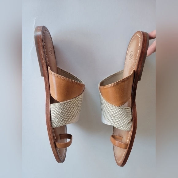 Johnson & Murphy Patti criss over thong sandals size 9. - Picture 3 of 11